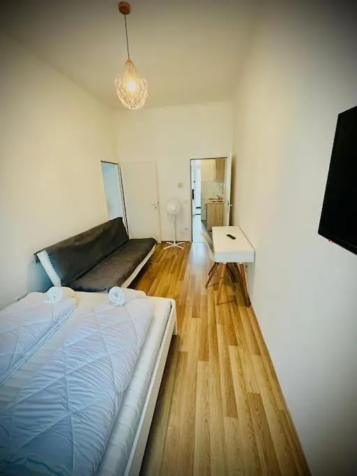 Apartment Spacious 2Br Apt, Only 10Min To Westbahnhof Vienna
