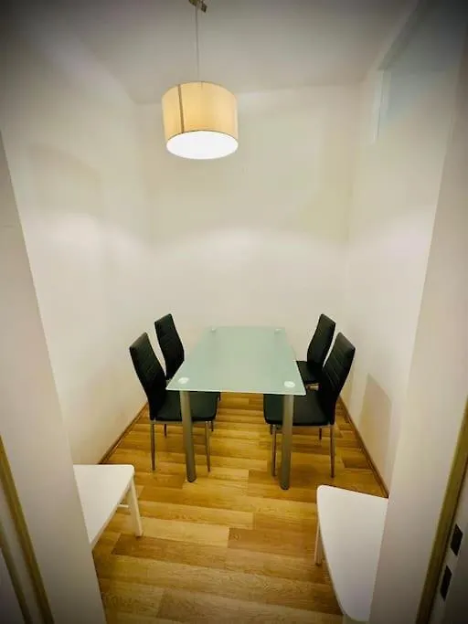 Spacious 2Br Apt, Only 10Min To Westbahnhof Vienna 0*,