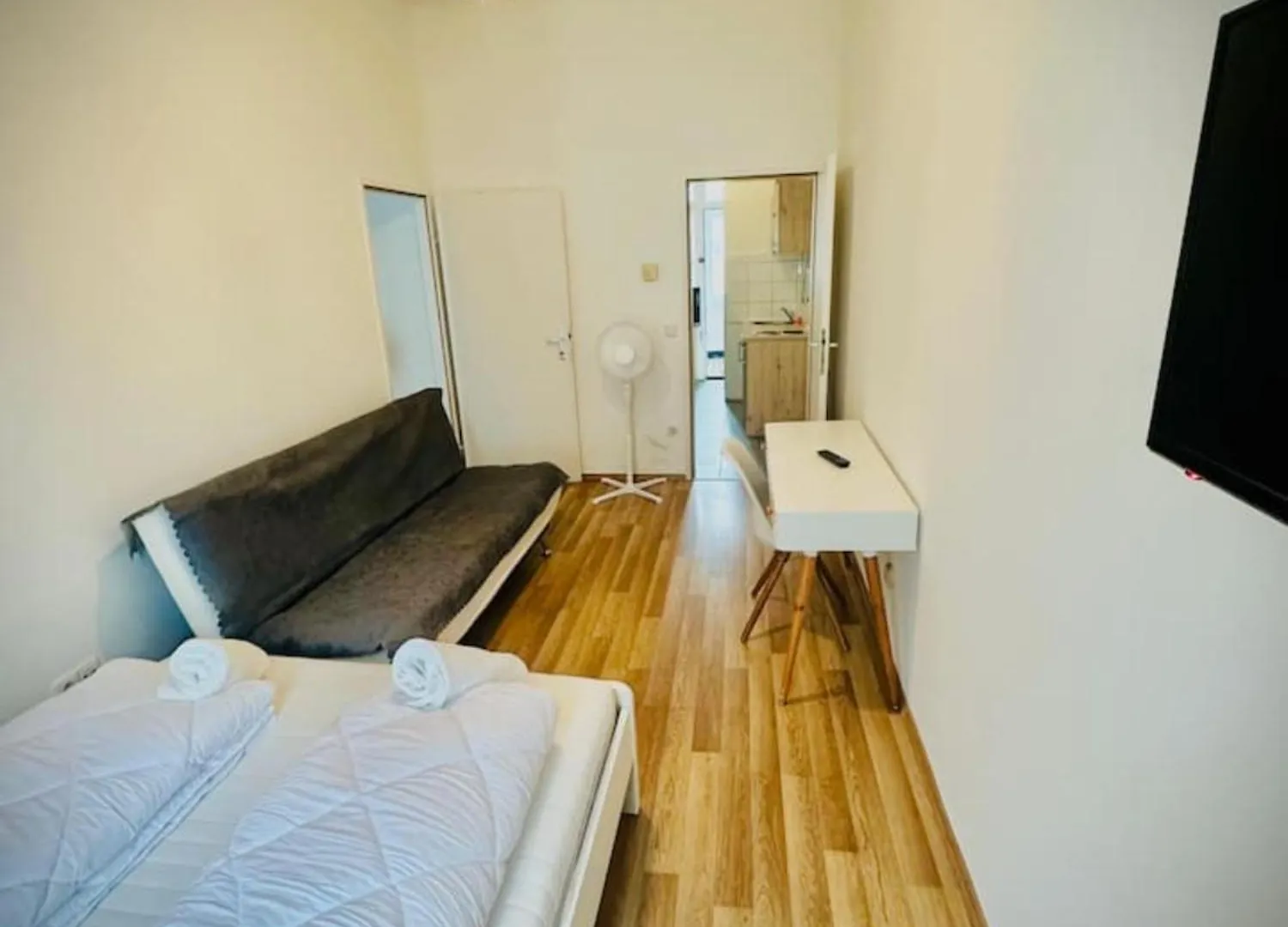 Apartment Spacious 2Br Apt, Only 10Min To Westbahnhof Vienna